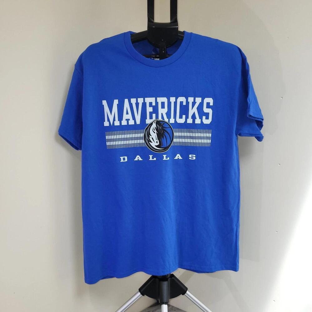 Blue T-Shirt With Dallas Mavericks Graphic